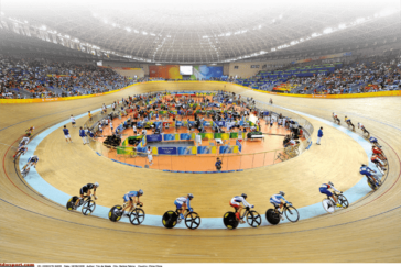 For both the guys and girls, the road races will start and finish on The Mall before the peloton heads southwest through the city. Crossing the Thames at Putney Bridge and continuing out through Richmond Park and past Hampton Court Palace, the Surrey section of the course incorporates several circuits of a challenging loop around Box Hill (nine for the men, two for the women). Riders then head north through Leatherhead, Esher, Kingston, and Richmond Park before making their way back to The Mall