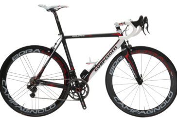 The bars and stem are Deda's most advanced models. The bars are called M35 while the stem is called Trentacinque as they are 35mm in diameter instead of the usual 31.8mm.