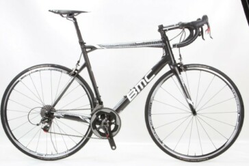 DT Swiss thru axles help stiffen the front and rear ends.