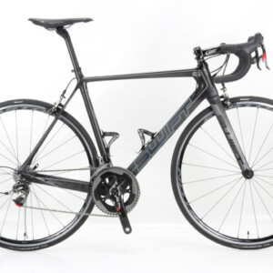 Drapac's NRS team rolls on Zipp 404s rather than the stock EA70s.