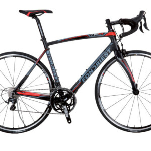 Sturdy chain stays retain the bridge despite direct mount brakes.