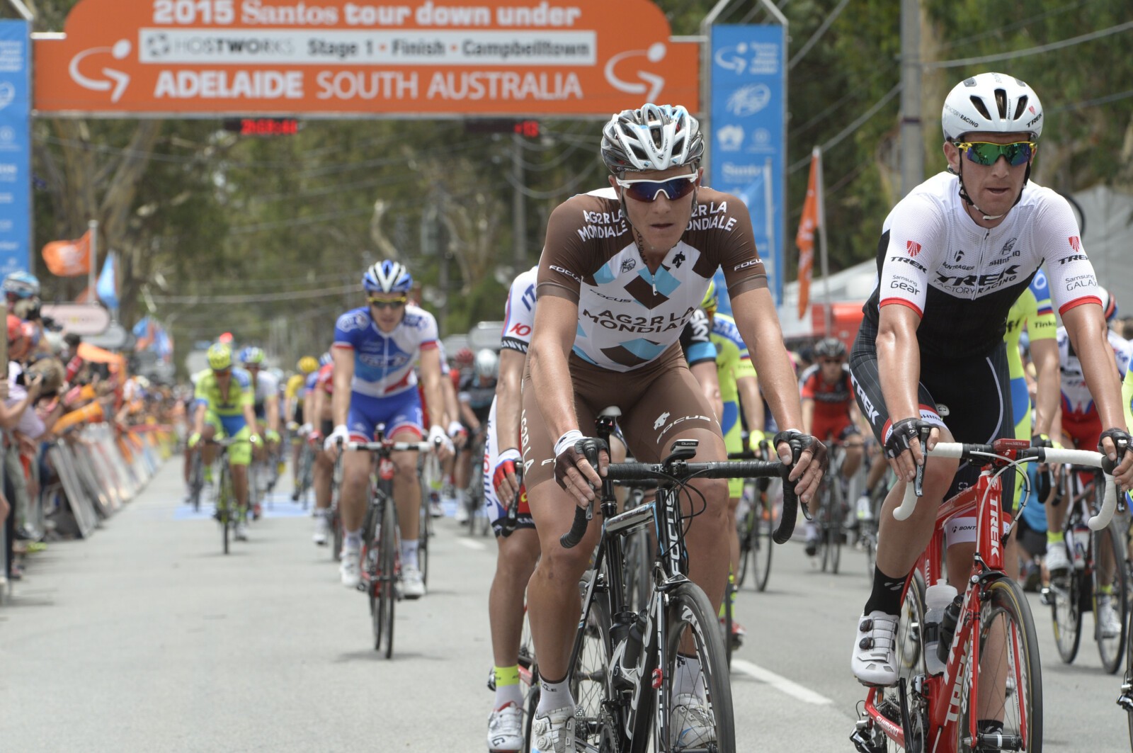 Teams navigate a climb on Stage 2 of the TDU. Images by Sirotti.