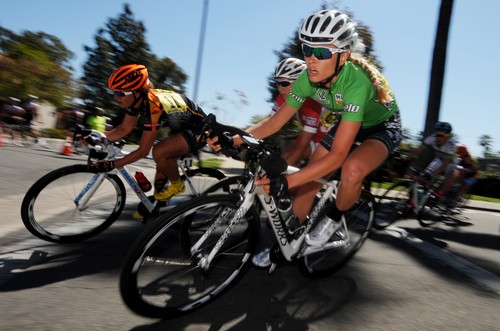 Flat mount disc calipers provide extra rigidity and better heat management.