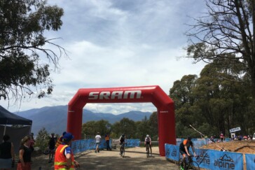 Copy-Rennrad14_lightblue-ma1