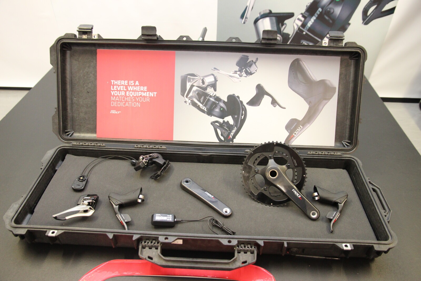 Dutch Pro-Continental team Roompot-Oranje Peloton's have opted for this Isaac Element disc brake equiped bike due to increased performance.