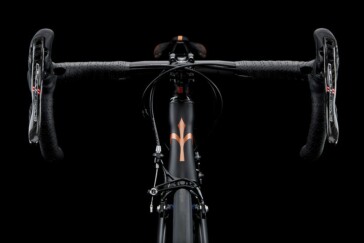 Dutch Pro-Continental team Roompot-Oranje Peloton's have opted for this Isaac Element disc brake equiped bike due to increased performance.