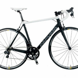 FSA's compact drop bars are very popular for a reason. All hand positions are easy to access, ideal for long days in the saddle.