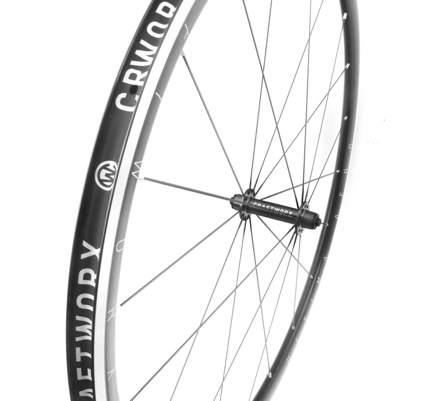 The Ultima 2 Aero profile offers the same riding dynamics for heavier riders as the Ultima 2 alloy road wheel offers a lighter rider.