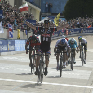 The Haaghoek is the sixth cobbled sector 101 kilometers from the finish. Photo by Sirotti.