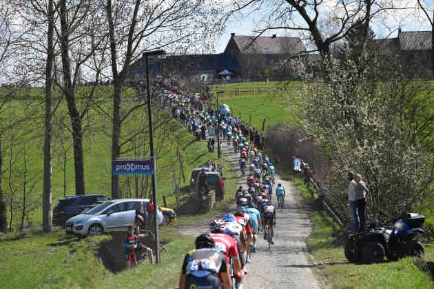 The Haaghoek is the sixth cobbled sector 101 kilometers from the finish. Photo by Sirotti.
