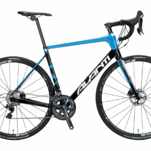 The Avanti's front end also shows clean lines to the wind thanks to the internal routing of the front brake hose.