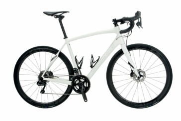 Lots going on here! Zerts, discs, wires. Specialised brings it all together cleanly.