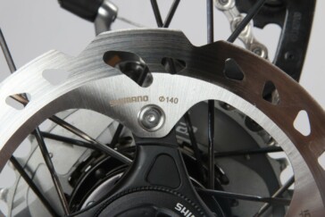 Lots going on here! Zerts, discs, wires. Specialised brings it all together cleanly.