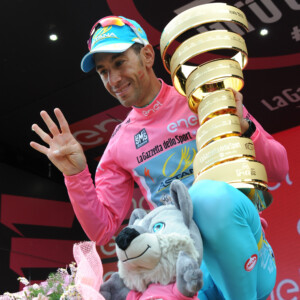 Nibali was gifted a flaming pink S-Works Tarmac to cruise around on during the last stage of the Giro to mark his victory in a flamboyant style. Photo by Sirotti