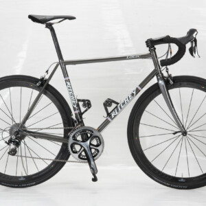 Full carbon clinchers are a standout feature of the build.