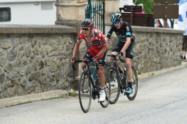 The ti stem, spacers and top cap are optional, but a nice touch.