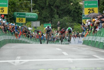 The ti stem, spacers and top cap are optional, but a nice touch.