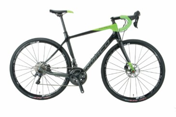 The shallow 3T Ergonova bar is a perfect choice for the Search and was comfortable on and off road.