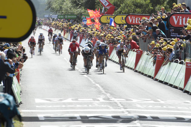 Mark Cavendish opens up his sprint on Stage 1 of the Tour de France. Photo by Sirotti