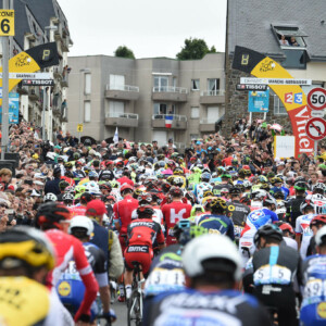 Mark Cavendish's win is a family affair as his wife and two children where there to share his 28th Tour de France victory. Photo by Sirotti