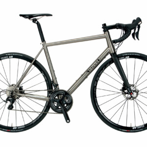 The burly DT RWS skewer holds the front wheel in place with an iron grip.