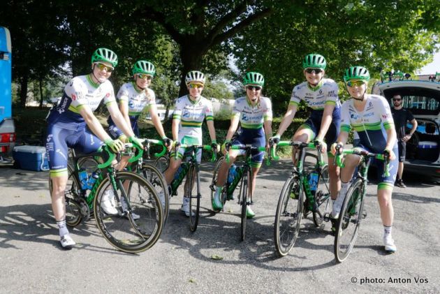 The Orica-AIS ladies are all smiles prior to a tough day of racing in Holland. Image: Anton Vos / Orica AIS.
