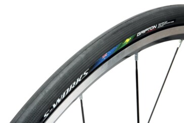 Riders charge around the turnaround point as they vie for a rainbow jersey in Perth. Image: UCI Gran Fondo World Series.