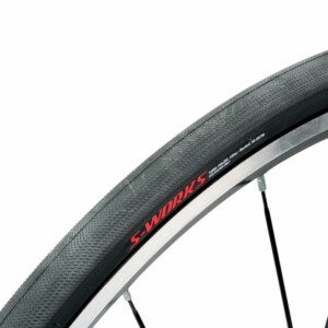 Riders charge around the turnaround point as they vie for a rainbow jersey in Perth. Image: UCI Gran Fondo World Series.