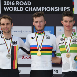 Miles' brother Callum rode a strong ITT to ultimately finish 10th. Image Sirotti.