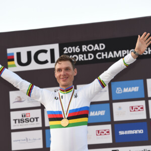 Silver medalist Ellen Van Dijk, event winner Amber Neben and Katrin Garfoot on the podium in Doha. Image: Sirotti.