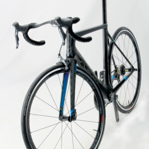 Sleek angular and powerful, the AR2 is a blue and grey stealth fighter.