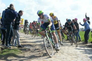 Hayman on his aero Scott Foil, a bike that stood out from the bunch as other riders in the Paris-Roubaix choose a more forgiving frame design from their quiver of bicycles. Photo by Sirotti