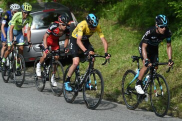 Chris Froome will line up in January to defend his 2016 Herald Sun Tour title.