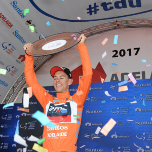 The Shimano neutral service team with Ochre Jersey winner Richie Porte at Paracombe.