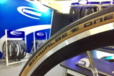 The drop out is made of one piece of aluminium which also incorporates the flat mount brake holes.