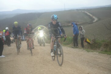 Wiggle-High5 rider Elisa Longo Borghini crosses the line to win the Women's Strade-Bianche. Image: Strade-Bianche