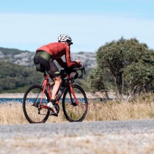 Despite a crash on Wednesday and inflamed knee, 18yo Lochie Kavanagh has covered almost 2500km and is powering on. Image: Instagram.