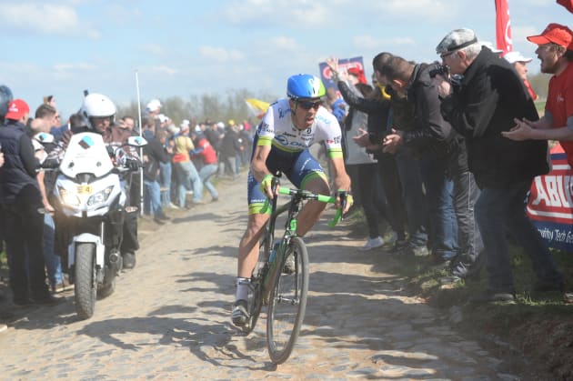 Aussie legend Mathew Hayman on his way to victory at the 2016 Paris-Roubaix. Image: Sirotti