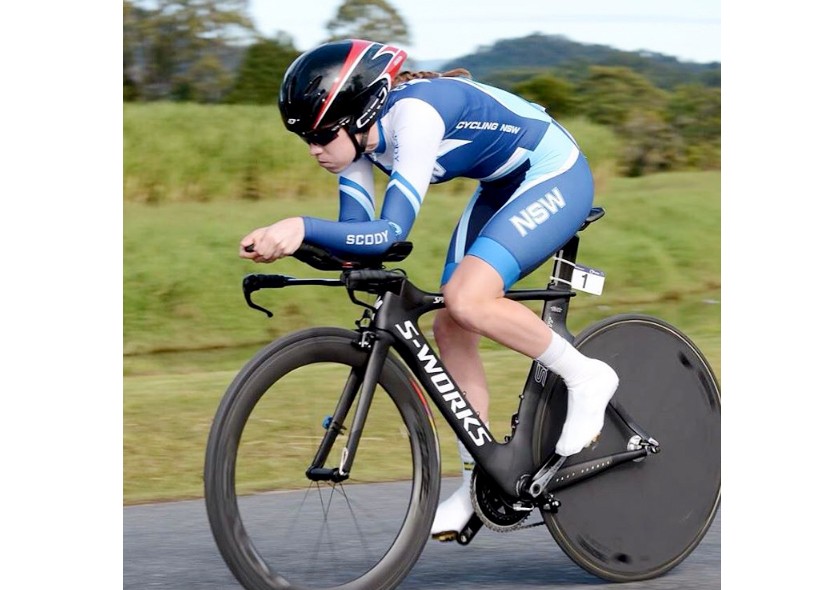 Anna Leez on her way to winning the U19 Australian TT Championships at age 16. Image: Instagram.