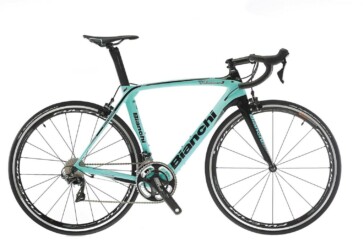 The new Bianchi Oltre XR3 alongside its bigger brother, the XR4. Image: Bianchi