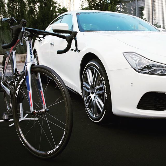 We've found Finish Line Dry Lube to be a reliable, hard-wearing and efficient chain lubricant - small 120ml bottles are available from most local bike stores.