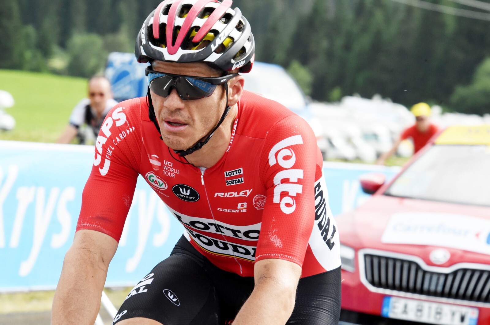 Mavic Neutral Service - Skoda Octavia. Mavic also use Skoda Superbs and 250cc Motor Scooters.