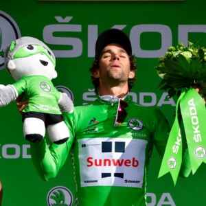 French President Emmanuel Macron Was at the Tour de France for Stage 17, here he meets 3-time winner Chris Froome. Image: Sirotti.