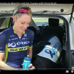 Orica-Scott riders Gracie Elvin & Rachel Neylan with John Aiken before the Cromehurst ride.