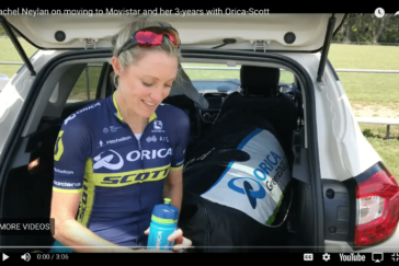 Orica-Scott riders Gracie Elvin & Rachel Neylan with John Aiken before the Cromehurst ride.