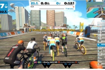 Sharron lining up for the start of the Chaingang 24hr endurance challenge on Zwift.