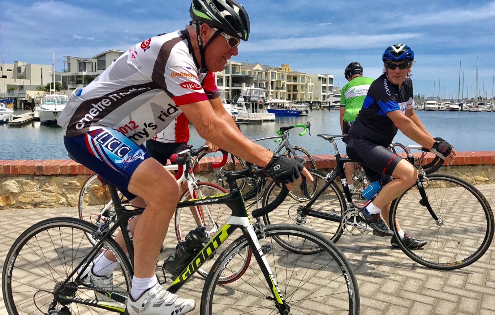 Joker riding the 2000 Amstel Gold Race for the US Postal team. Image: Sirotti.