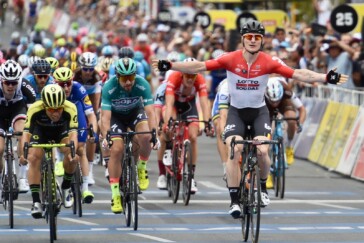 Nicholas Dlamini of Team Dimension Data took out the polka dot king of the mountain