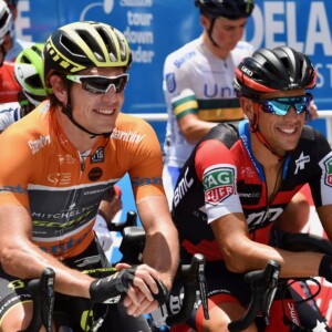 After giving Pope Francis a signed Rainbow Jersey, Sagan offered the 81yo a Specialized bike.