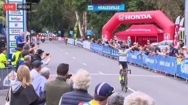 Brodie Chapman crosses the line well clear of second placed Van Vleuten. Image: Kirsty Baxter / Twitter